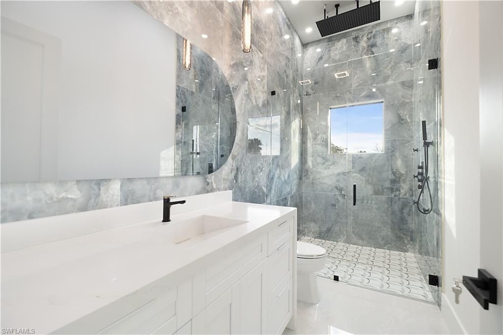 705 16Th St Ne. Naples, FL 34120