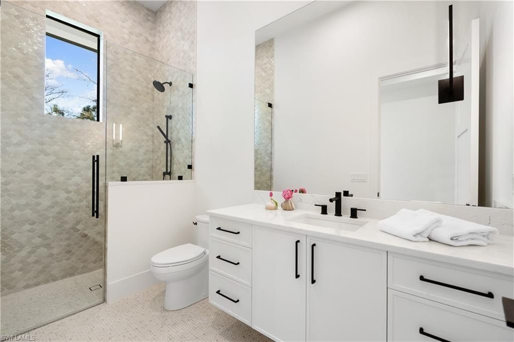 4525 Club Estates Dr. Naples, FL 34112