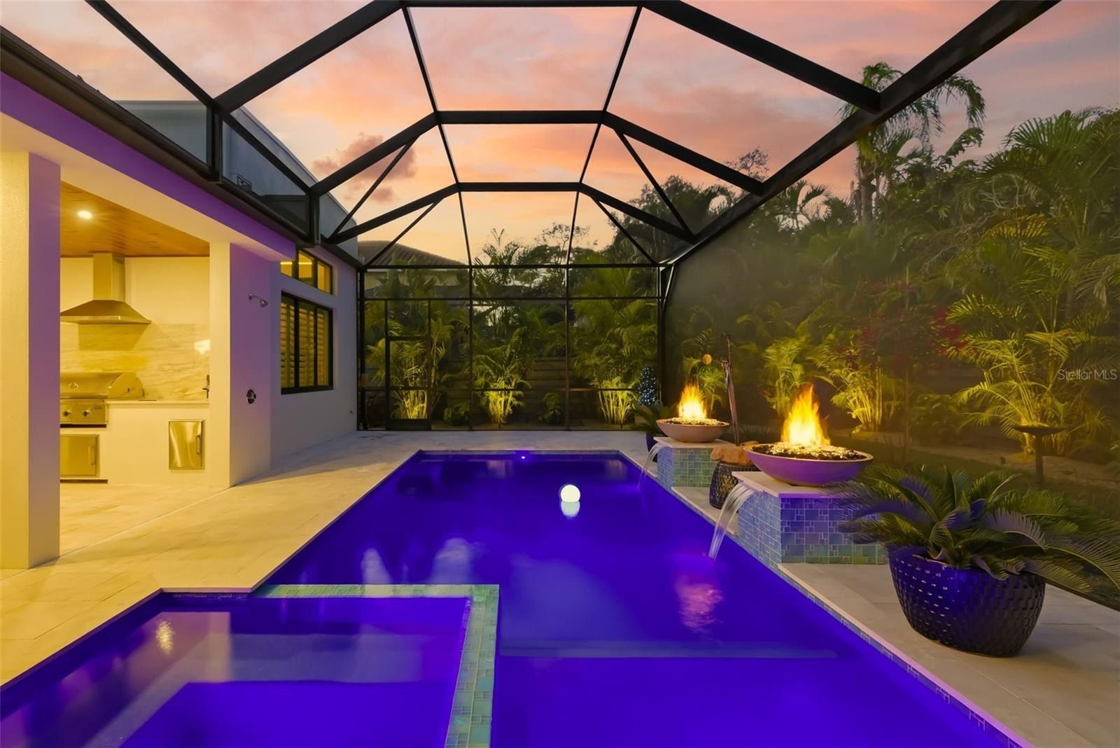 1879 Hibiscus Street. Sarasota, FL 34239