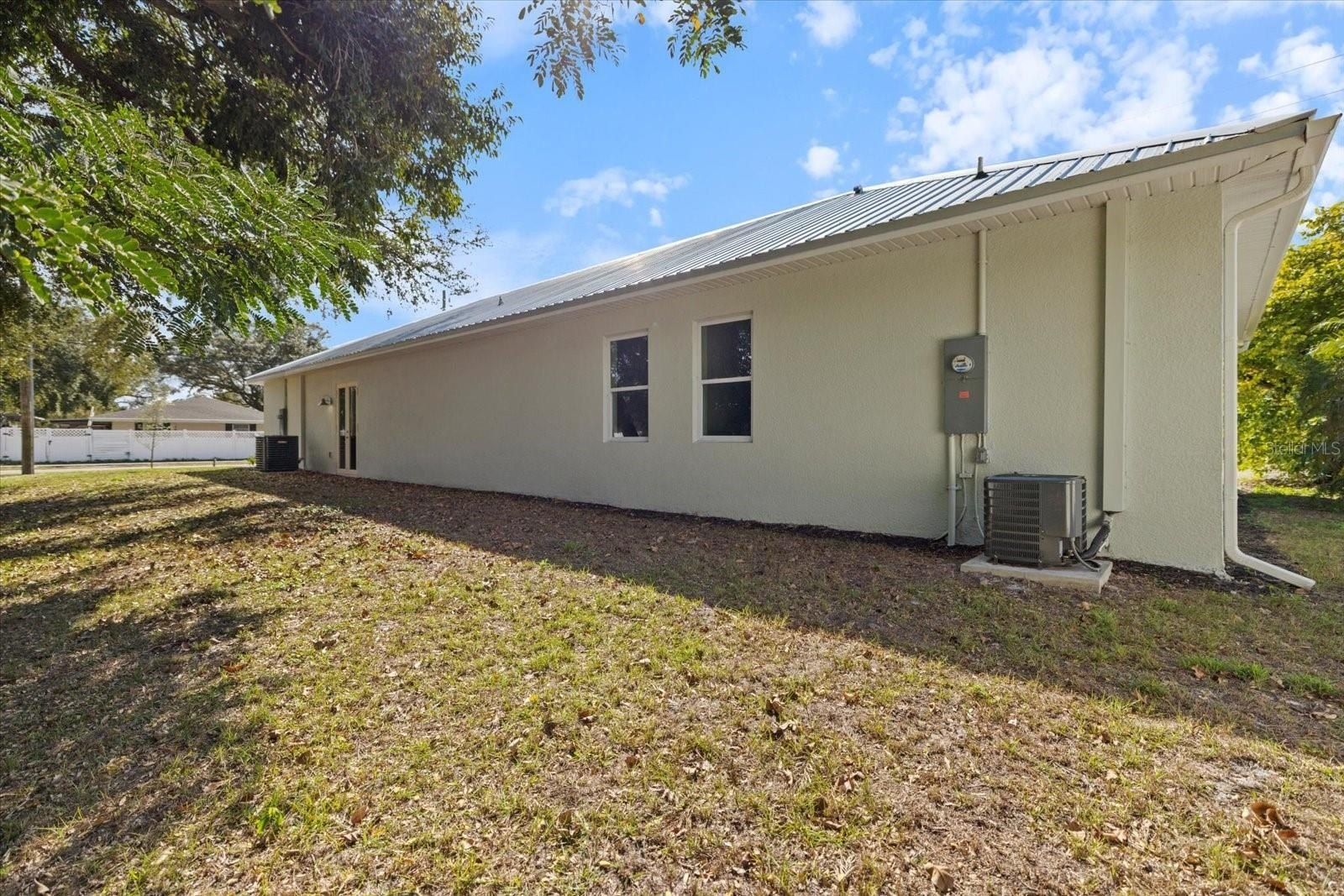 3525 Mcintosh Road. Sarasota, FL 34232