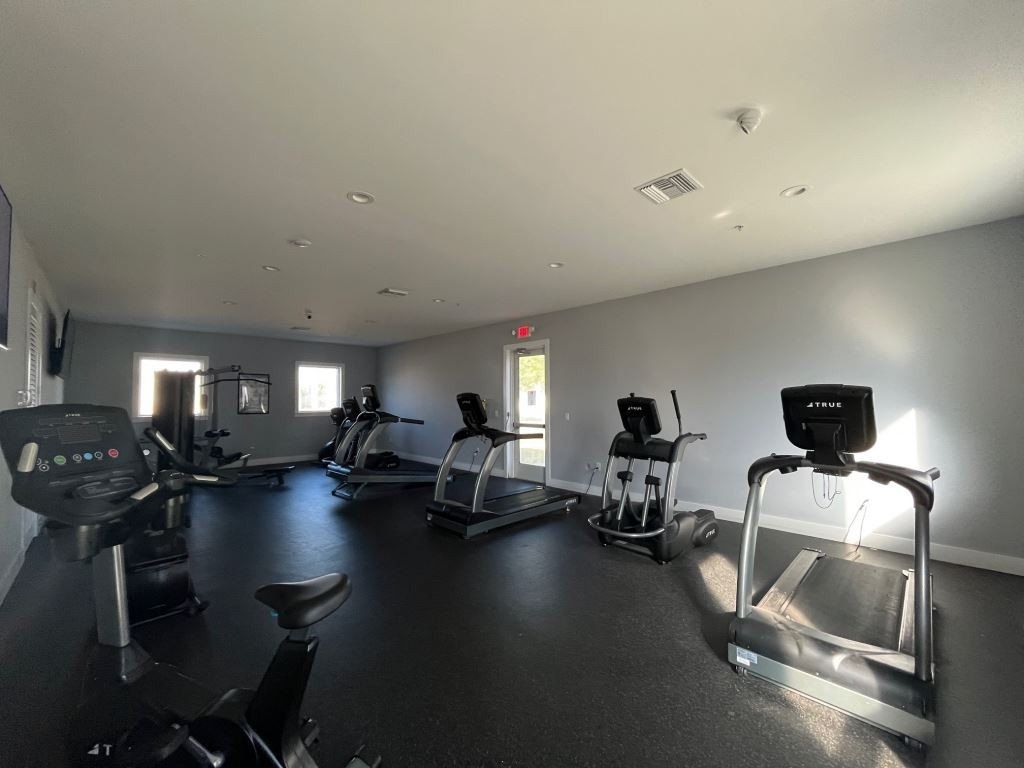 587 Leopard Lane 587. North Fort Myers, FL 33917