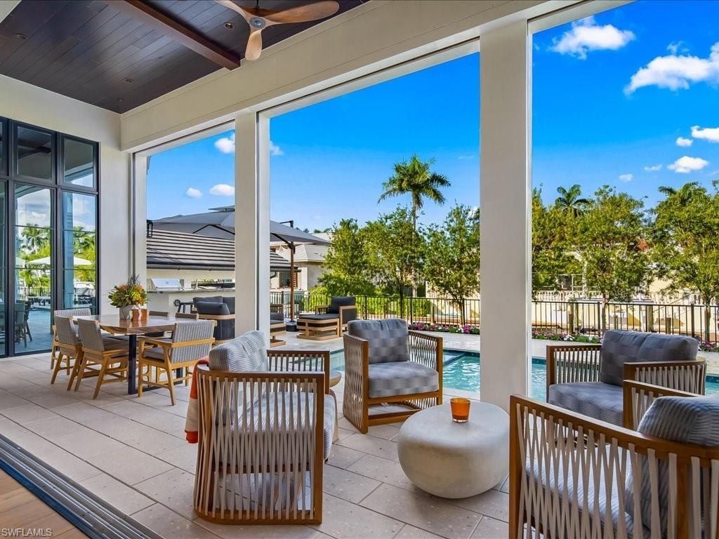 425 15Th Ave S. Naples, FL 34102