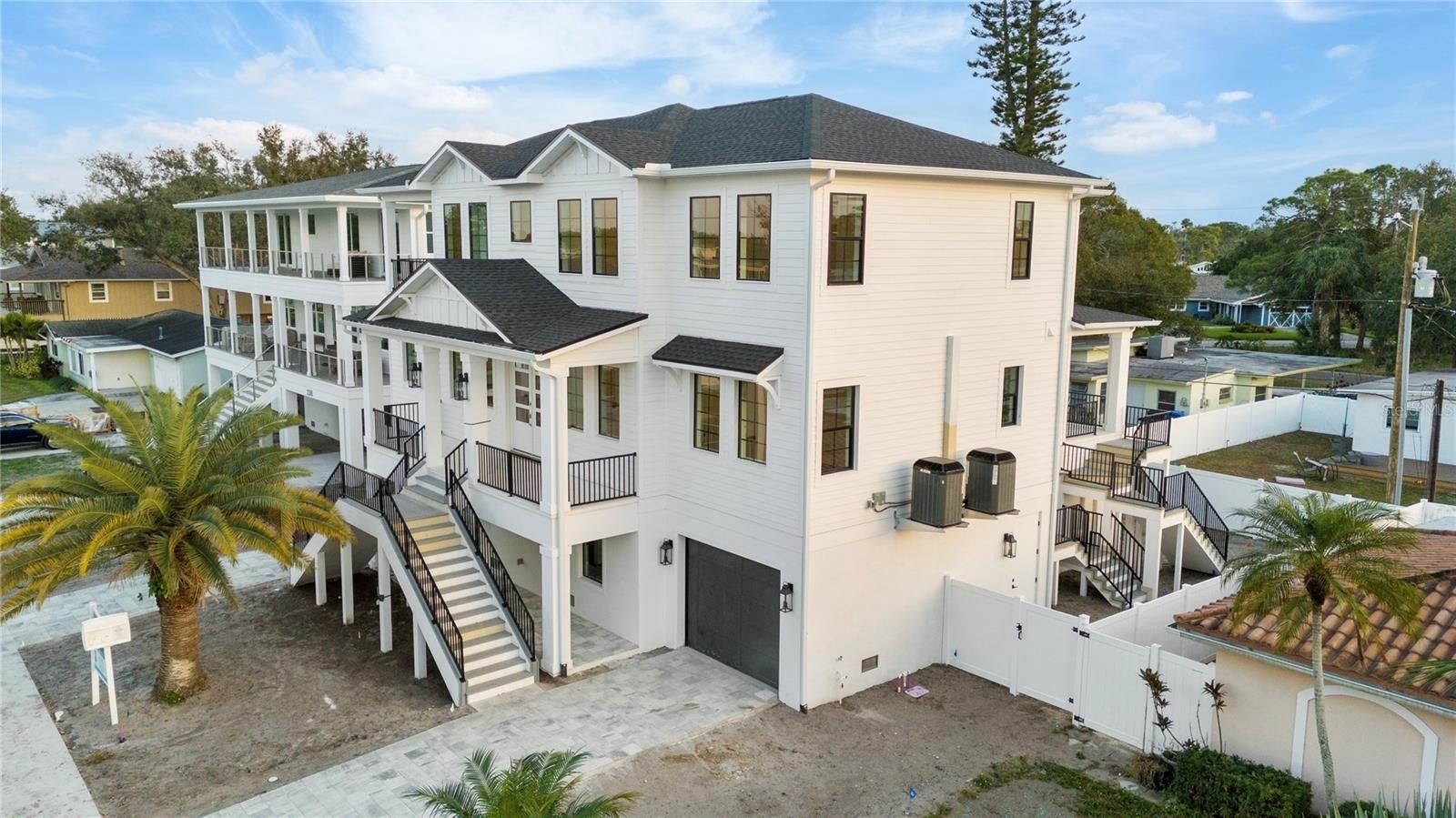 220 90Th Avenue Ne. St Petersburg, FL 33702