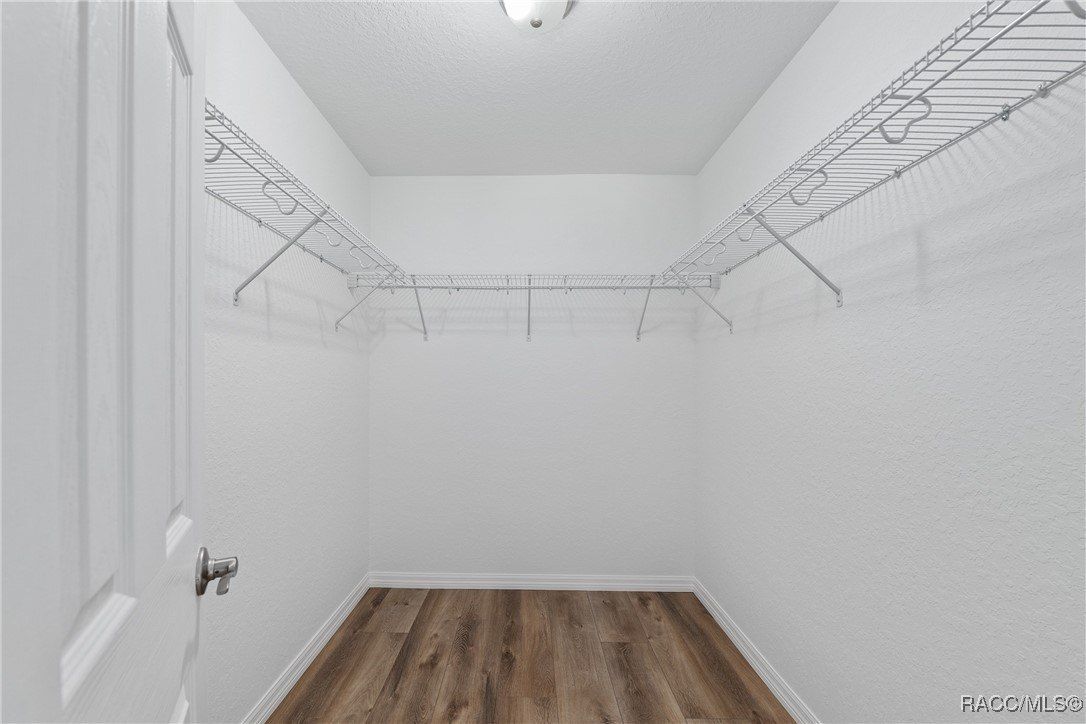 9299 N Hunter Way. Dunnellon, FL 34434