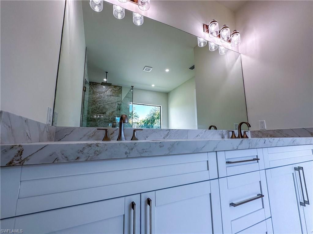 2464 Florida Ave. Naples, FL 34112