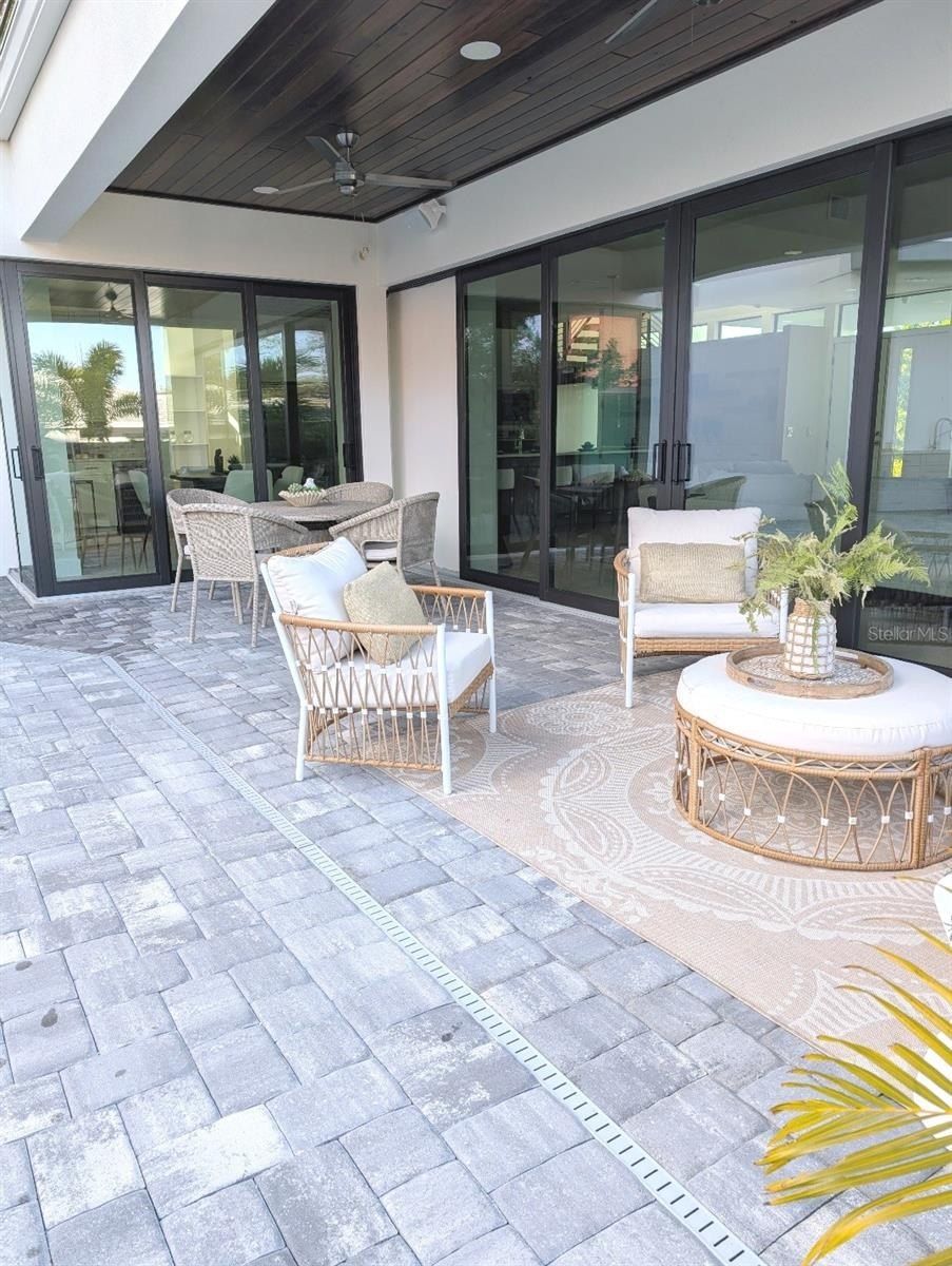 2110 Michele Drive. Sarasota, FL 34231