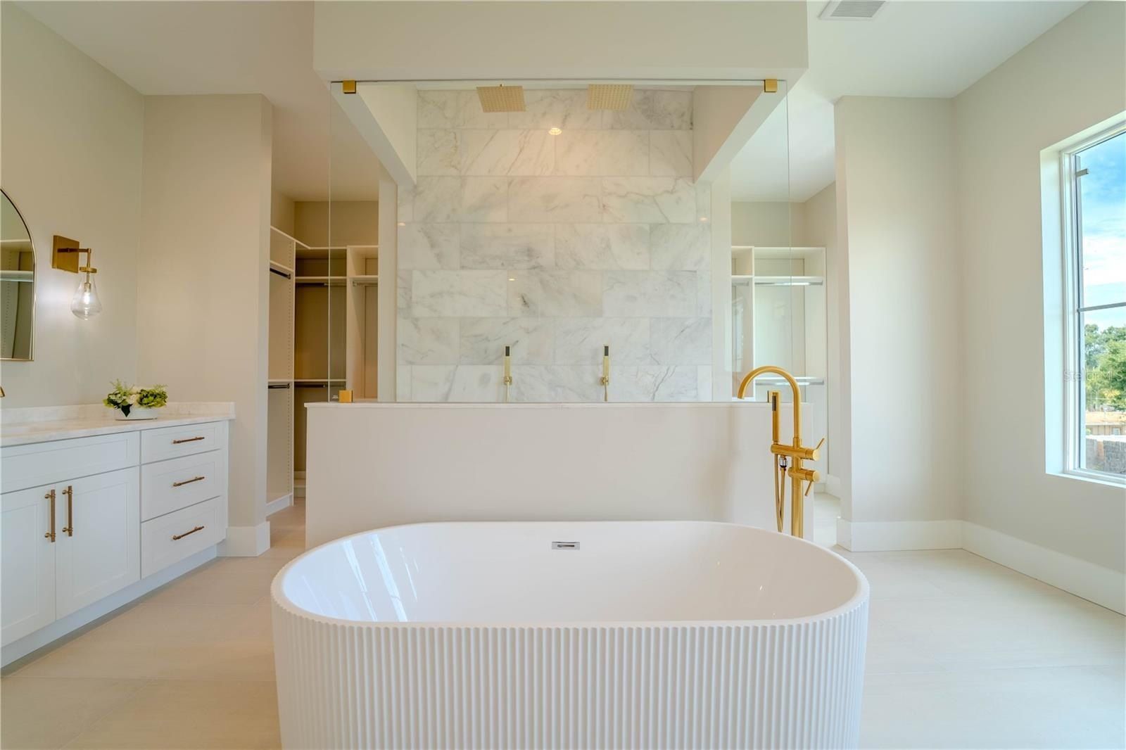 3602 E Renellie Circle. Tampa, FL 33629