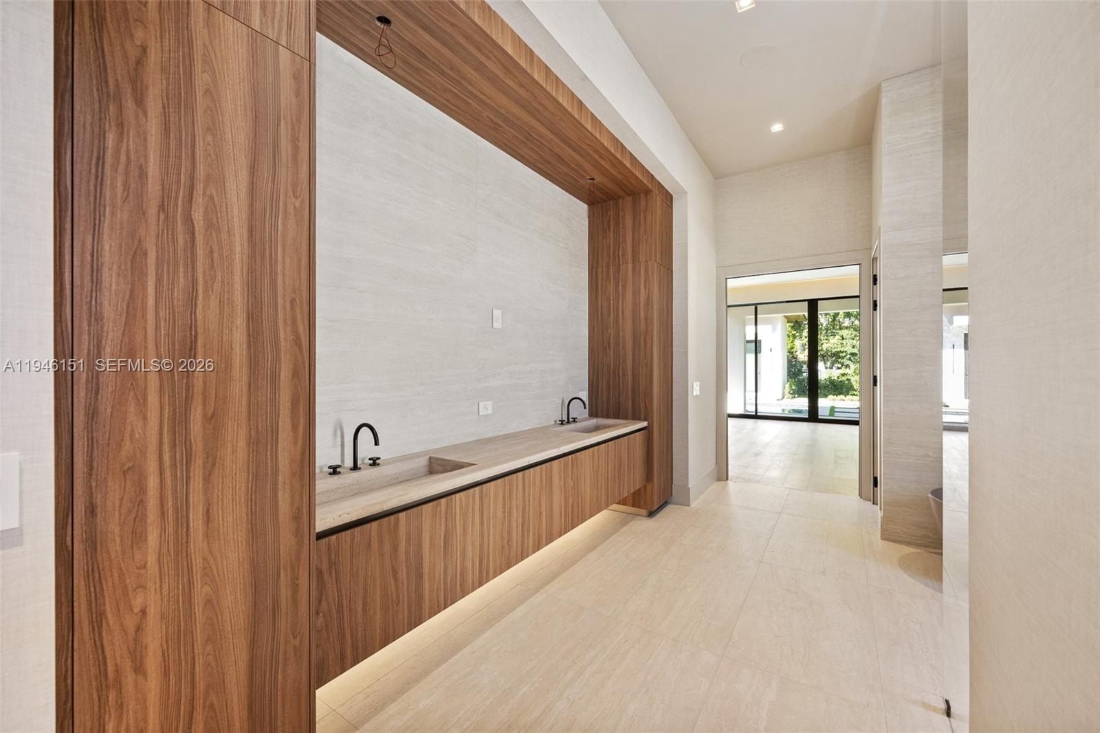 7725 Sw 114Th St. Pinecrest, FL 33156