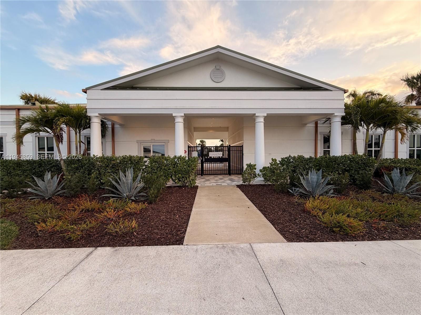 12422 Sw Rimini Way. Port Saint Lucie, FL 34987