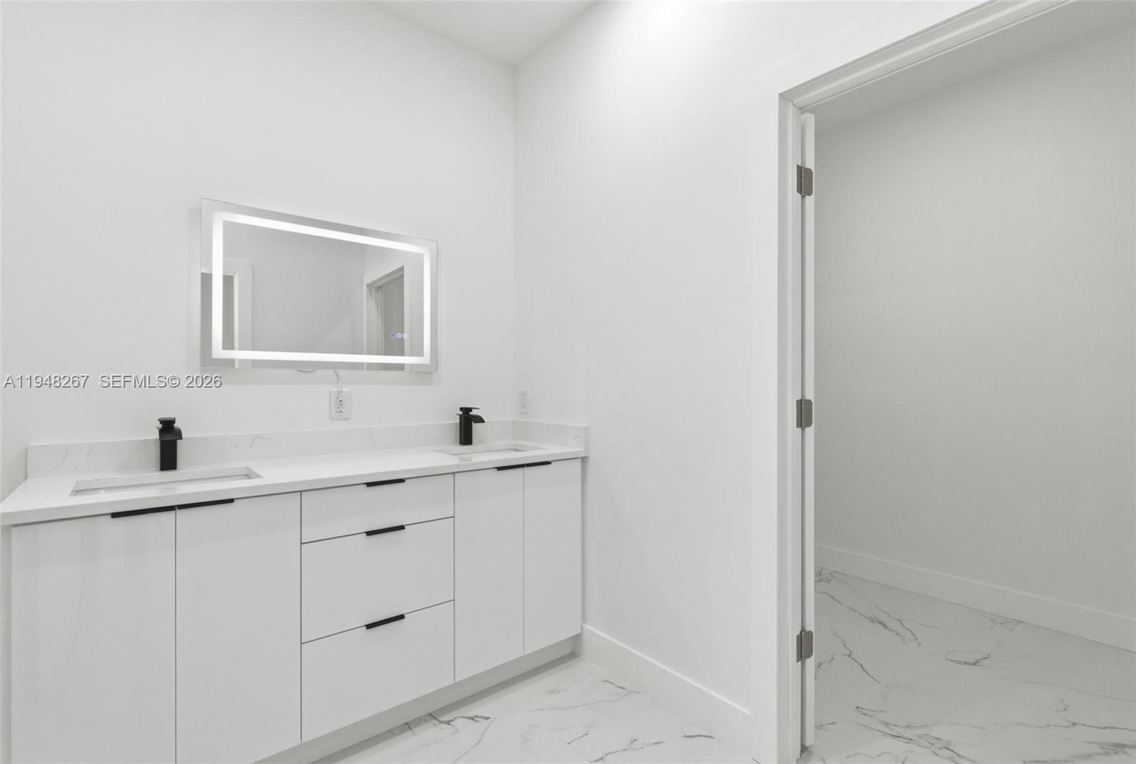 161 Blackstone Dr. Fort Myers, FL 33913