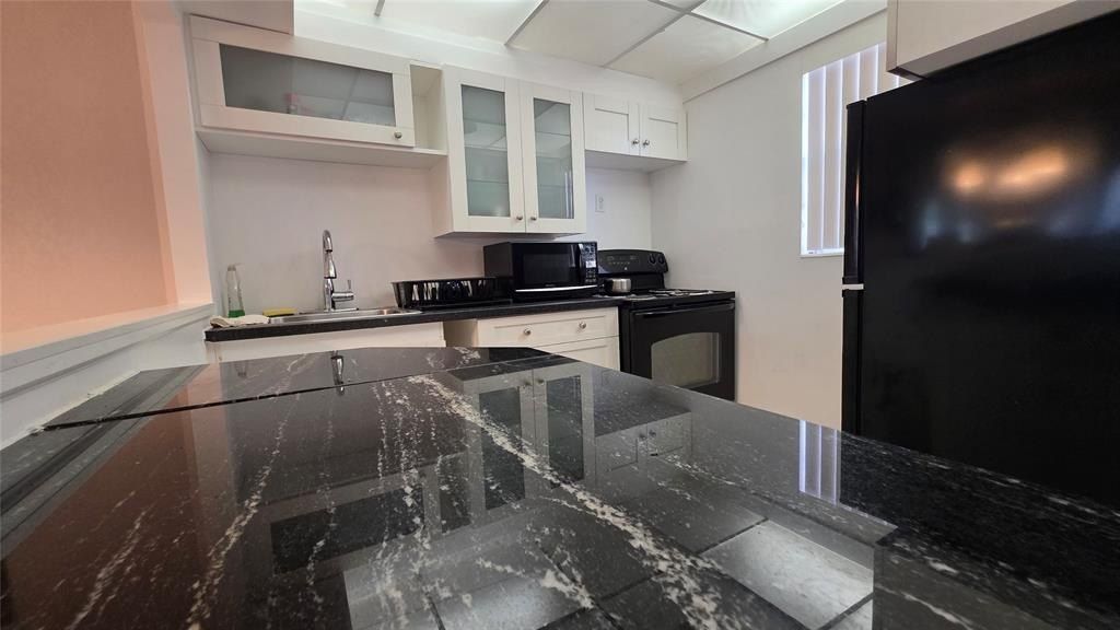 5111 W Oakland Park Blvd. Lauderdale Lakes, FL 33313