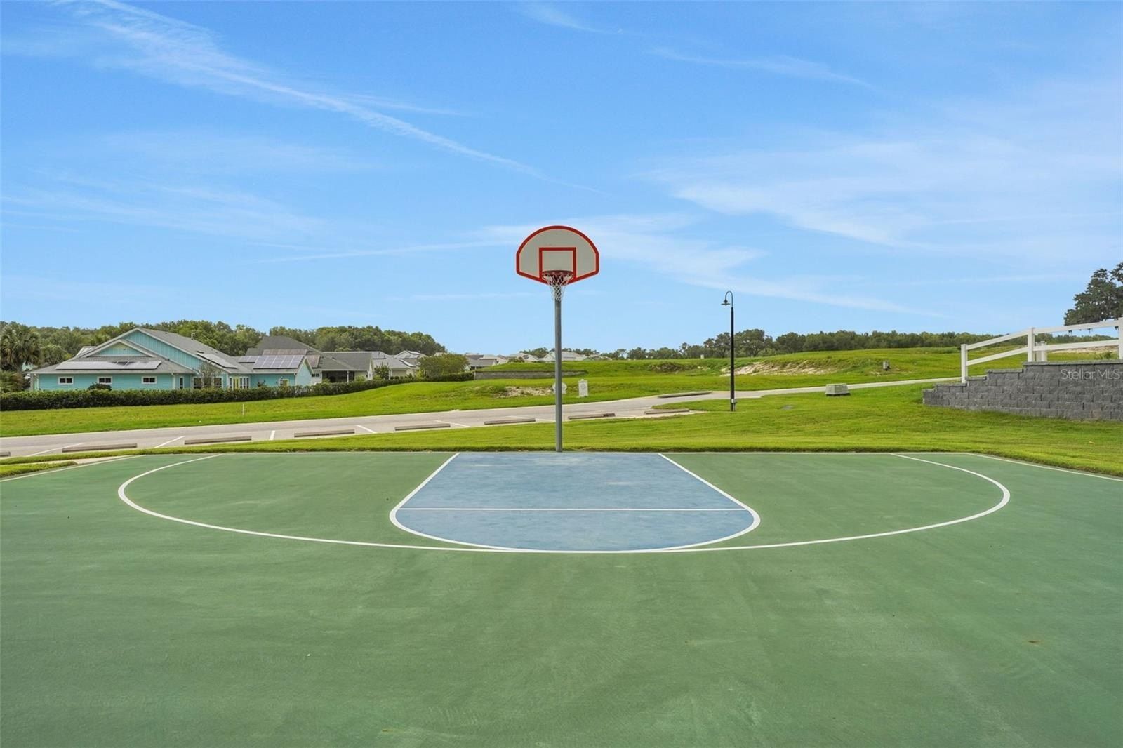 995 Fiesta Key Circle. Lady Lake, FL 32159