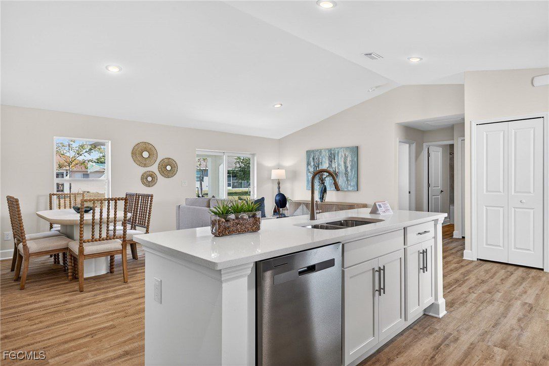 1711 Nw 10Th Avenue. Cape Coral, FL 33993