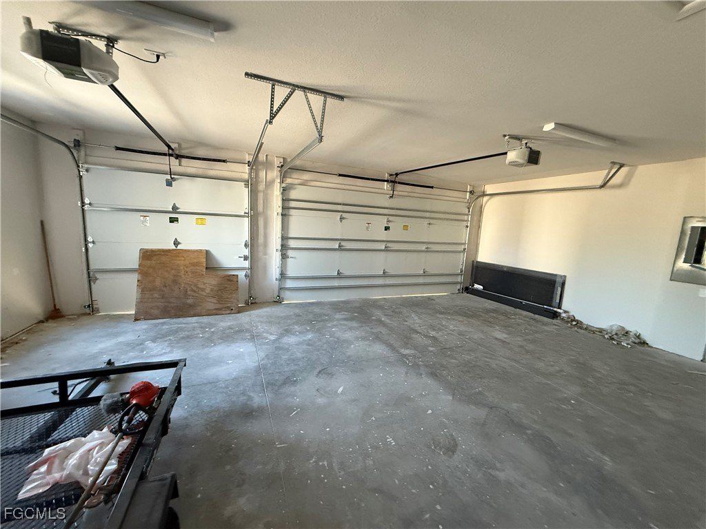 2116 Sw 15Th Avenue. Cape Coral, FL 33991