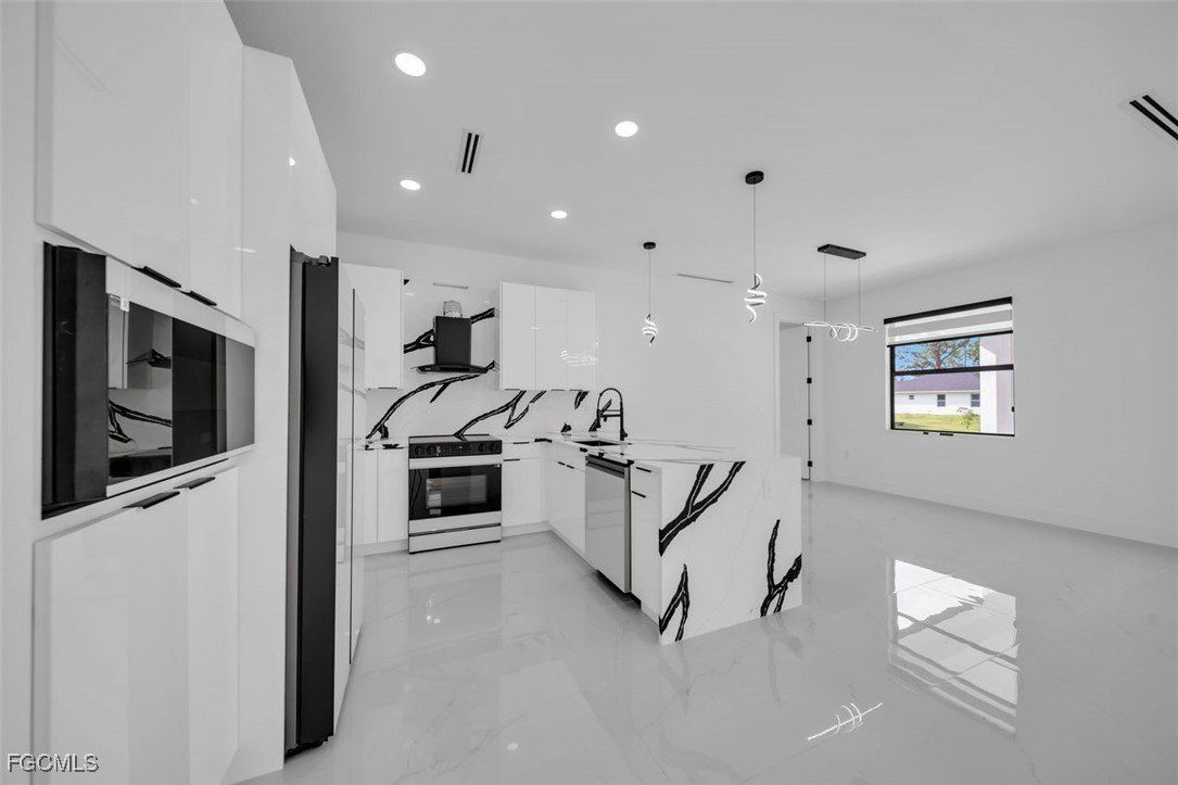 803 Desoto Avenue. Lehigh Acres, FL 33972