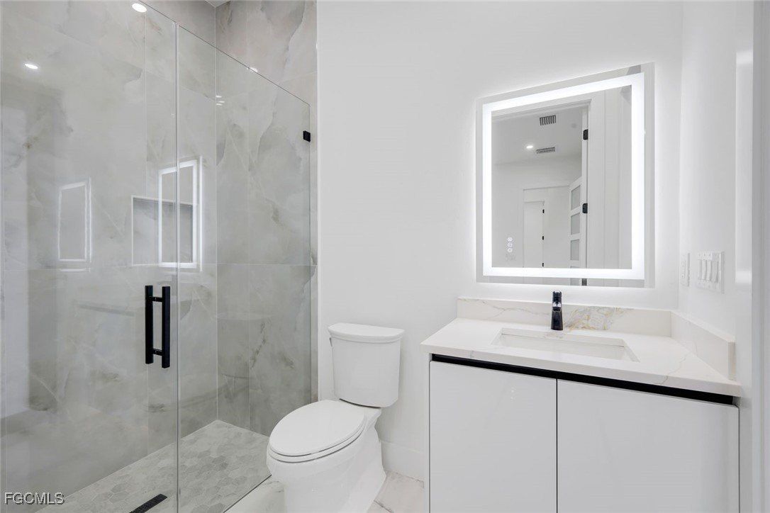 126 Nw 25Th Street. Cape Coral, FL 33993