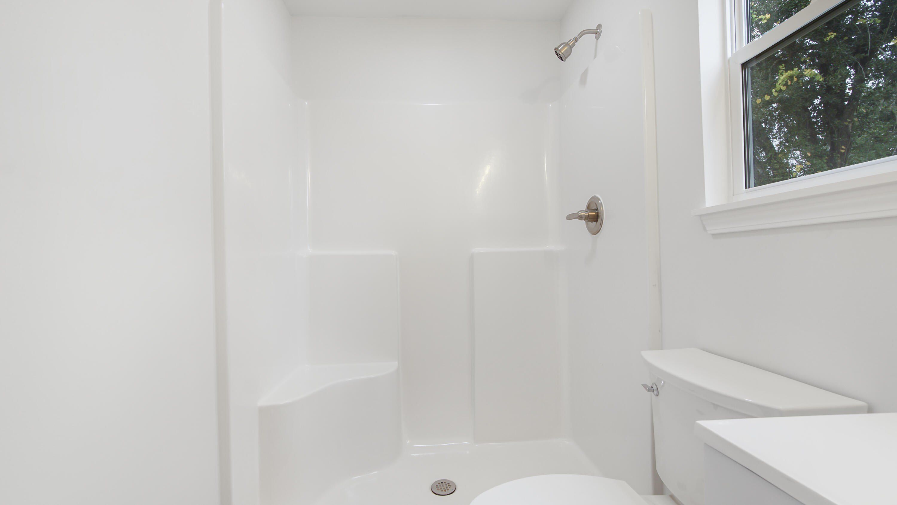 9612 Indian Bluff Resort Lane. Youngstown, FL 32466