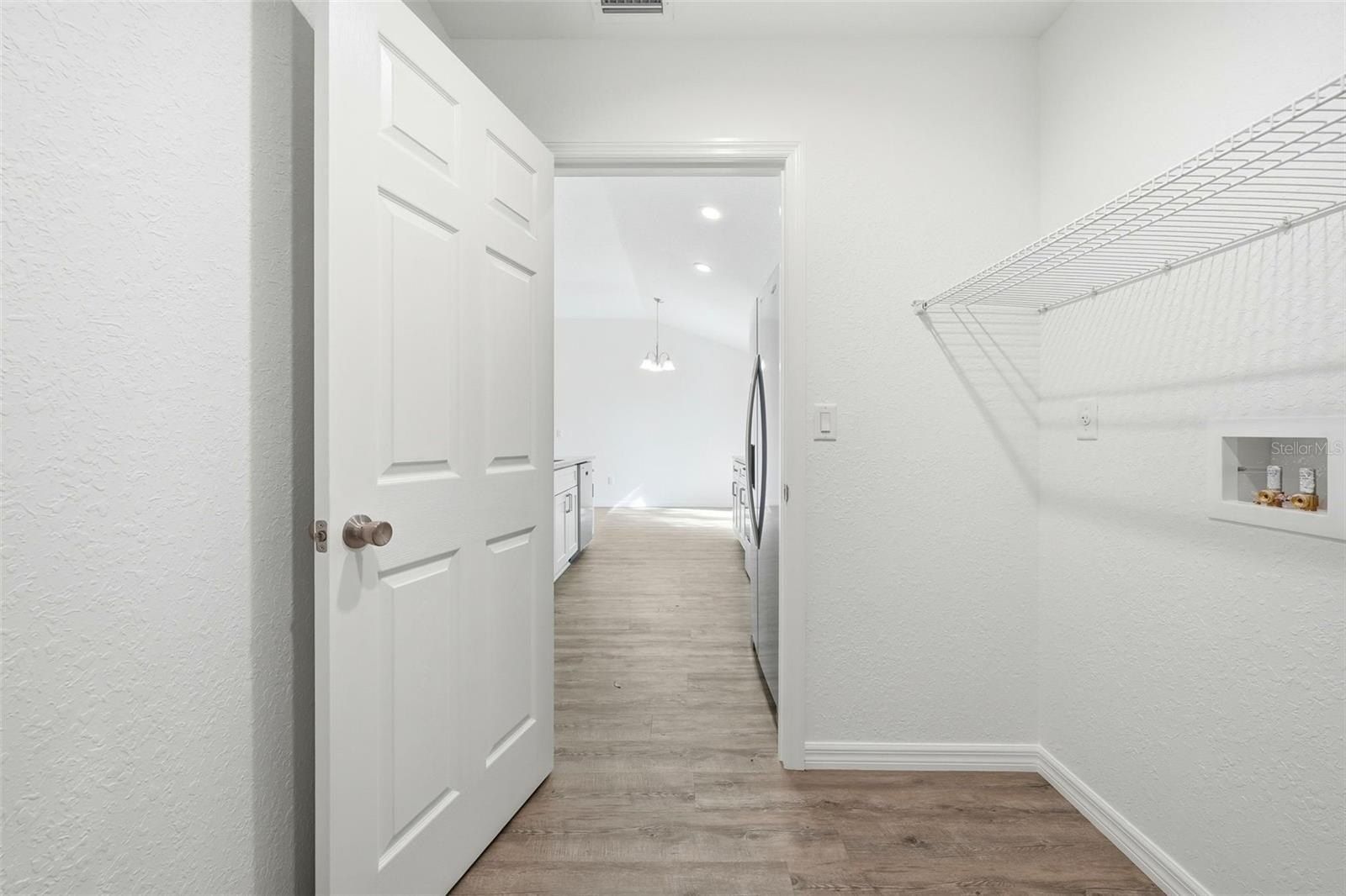 Se Th Place. Ocklawaha, FL 32179