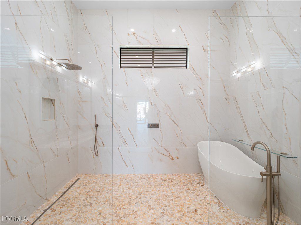 111 Montrose Drive. Fort Myers, FL 33919