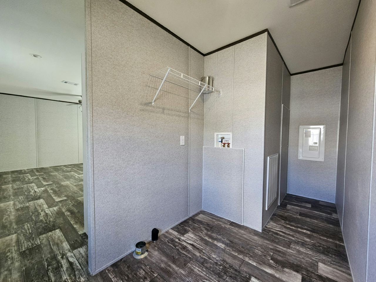 1041 Myakka Drive. North Fort Myers, FL 33917