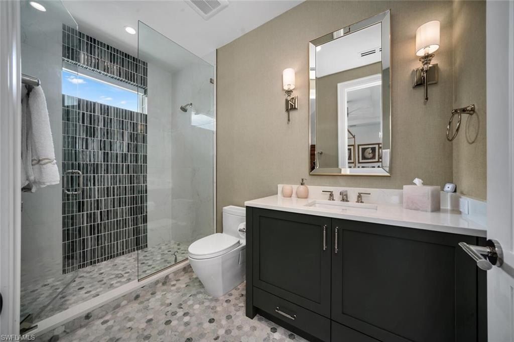 330 Broad Ave N. Naples, FL 34102