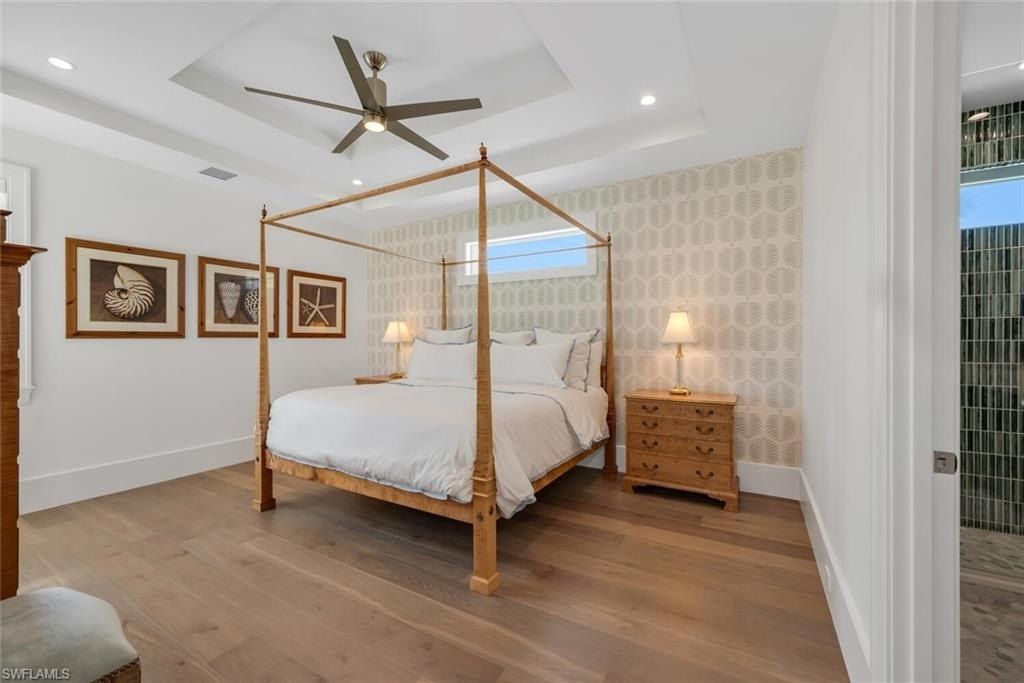 330 Broad Ave N. Naples, FL 34102