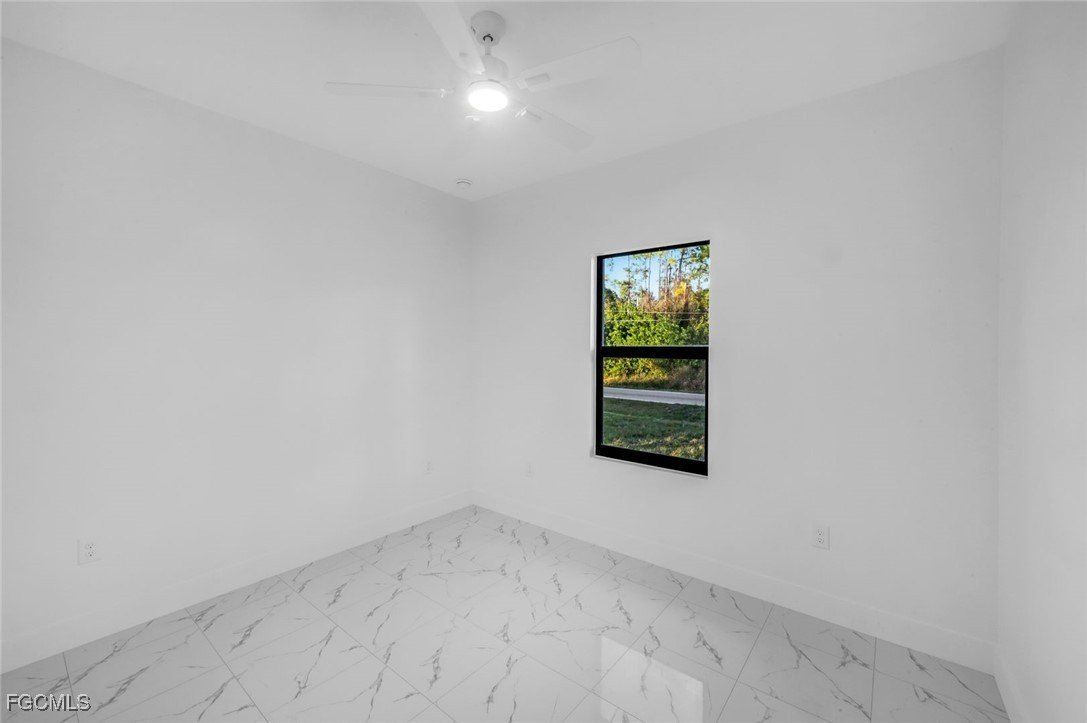 48054807 29Th Street Sw. Lehigh Acres, FL 33973