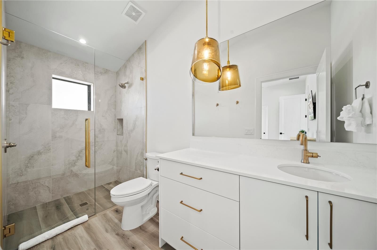 7007 Point Of Rocks Road. Sarasota, FL 34242