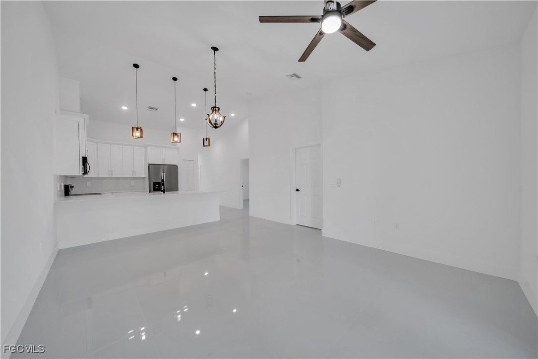 11101112 Eisenhower Boulevard. Lehigh Acres, FL 33974