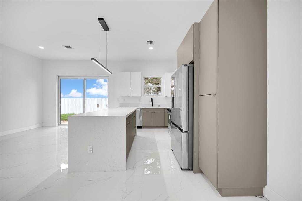 2531 Nw 14Th Ct. Fort Lauderdale, FL 33311