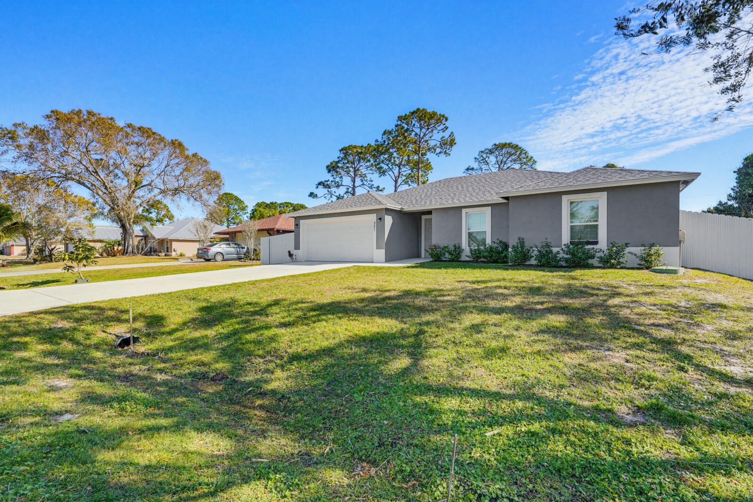 521 Nw Colonial Street. Port Saint Lucie, FL 34983