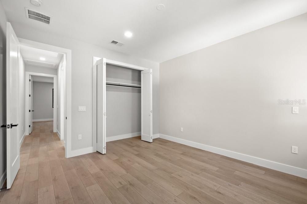 1217 Cloverlawn Avenue. Orlando, FL 32806