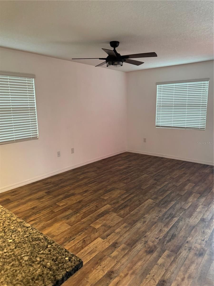 413 W Beresford Avenue. Deland, FL 32720