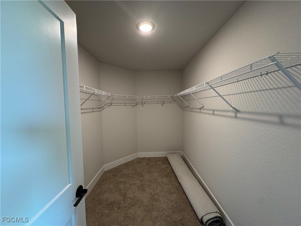 3613 Nw 38Th Terrace. Cape Coral, FL 33993