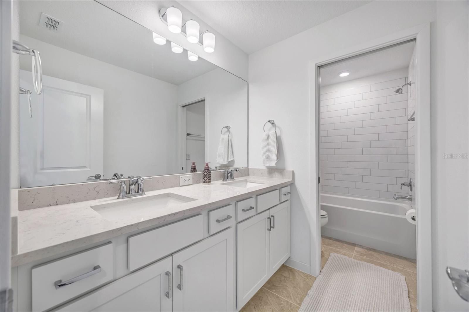 1095 Kistna Drive. Zephyrhills, FL 33540