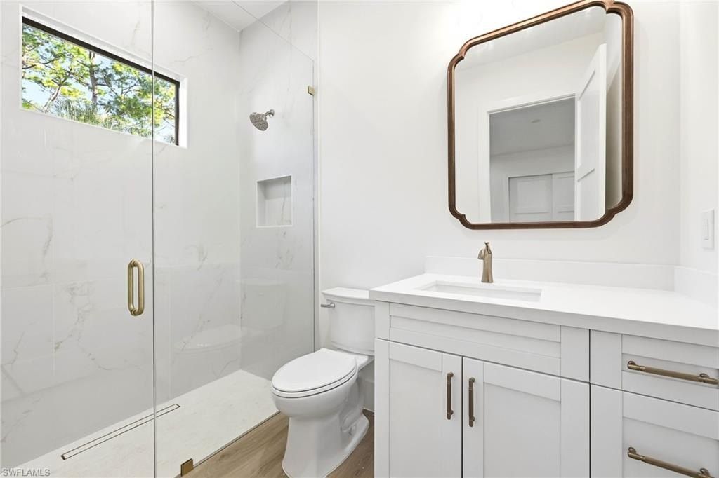 772 11Th St Nw. Naples, FL 34120