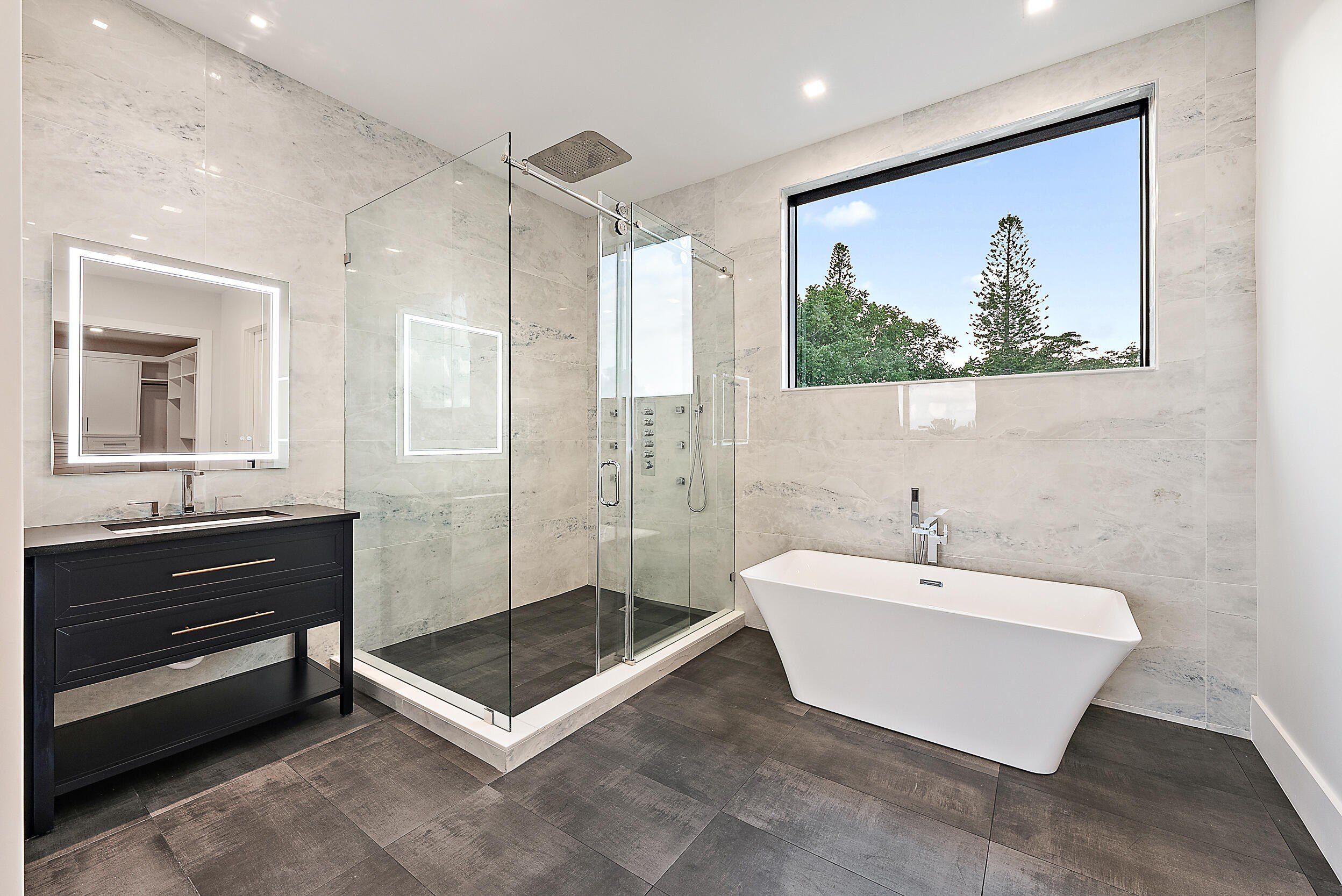 706 Lakeside Circle. North Palm Beach, FL 33408