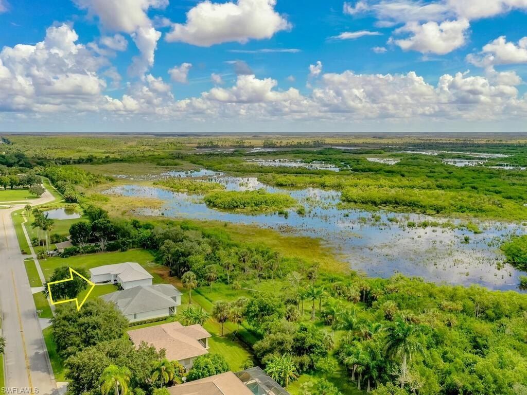 200 Cays Dr. Naples, FL 34114