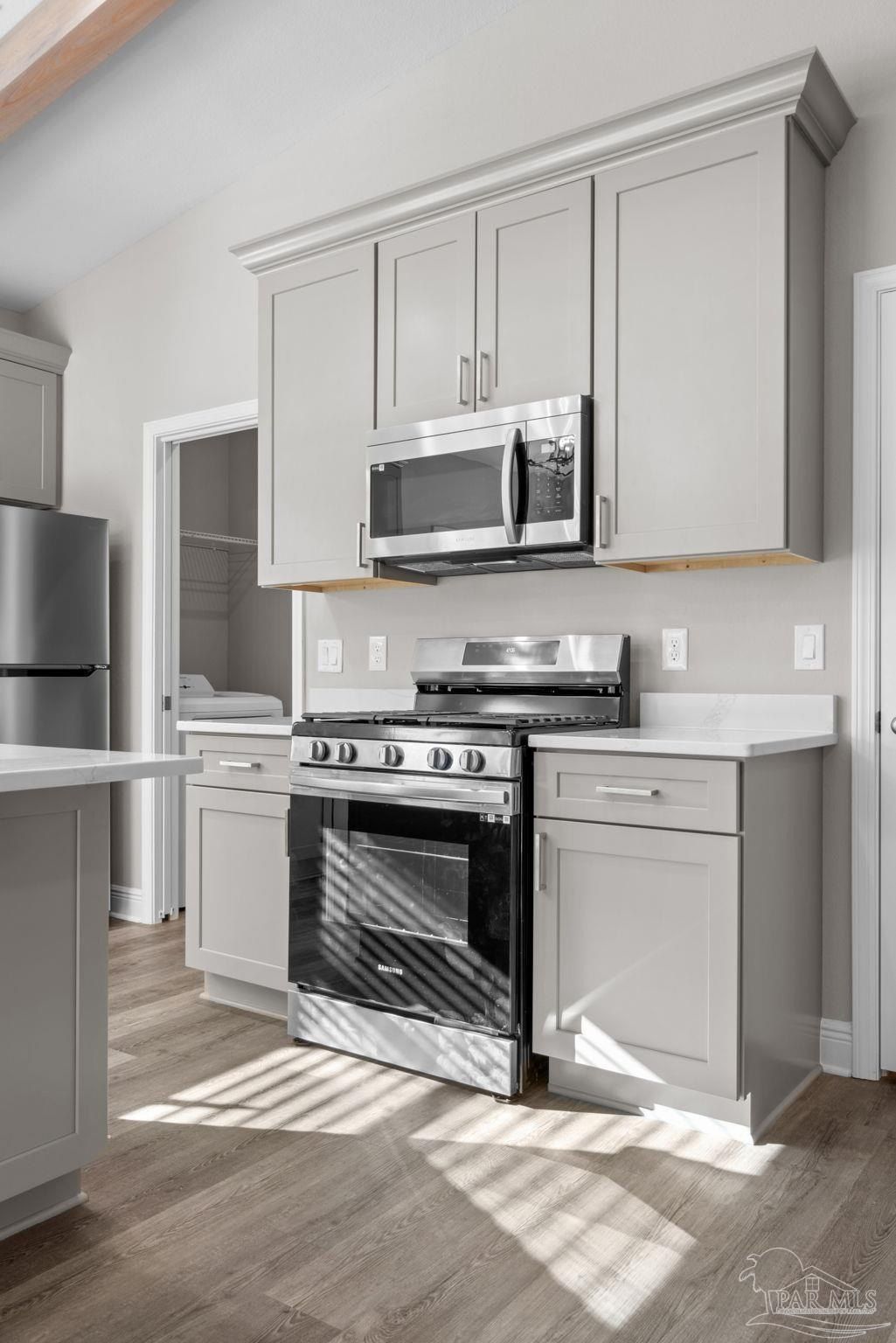 8425 Tippin Ave. Pensacola, FL 32504