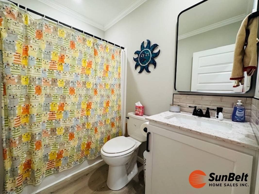 Umbrella Tree Lane. Oxford, FL 34484