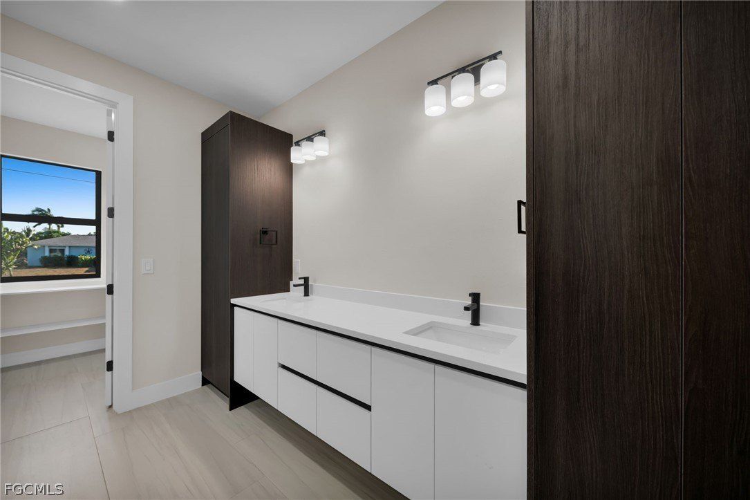 1425 Ne 2Nd Street. Cape Coral, FL 33909