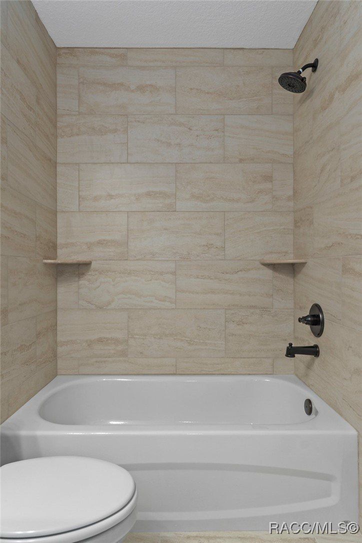 W Homeway Loop. Citrus Springs, FL 34434