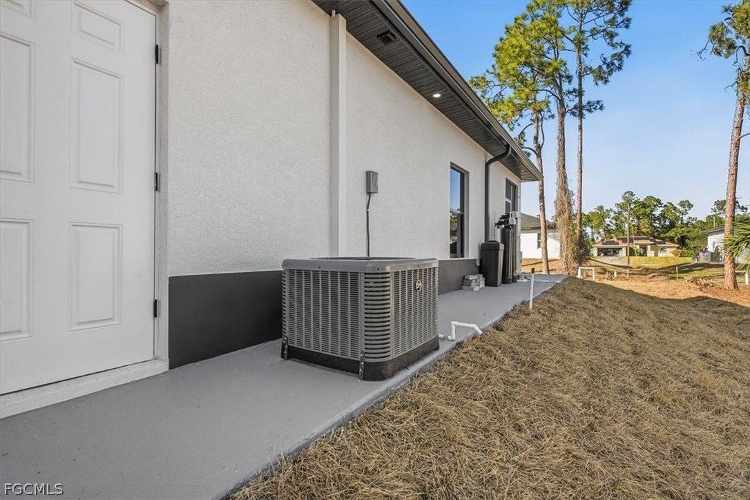 1235 Count St E. Lehigh Acres, FL 33974