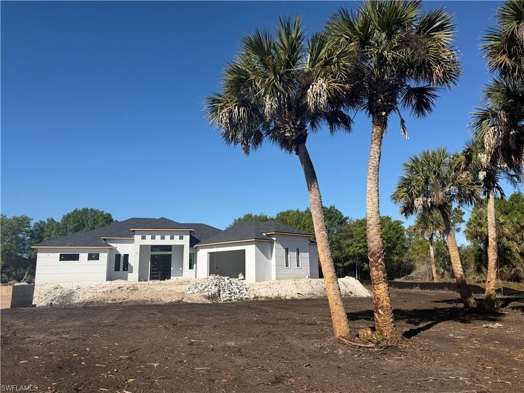 441 16Th St Ne. Naples, FL 34120