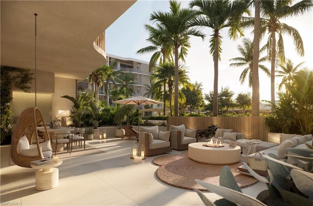 1933 Davis Blvd Unit 411. Naples, FL 34104