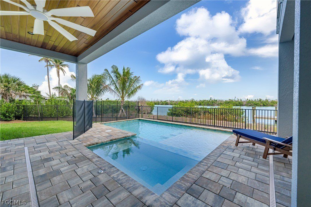 2651 Coconut Drive. Sanibel, FL 33957