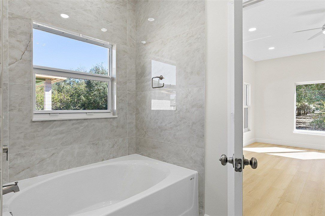 4805 66Th Lane. Vero Beach, FL 32967