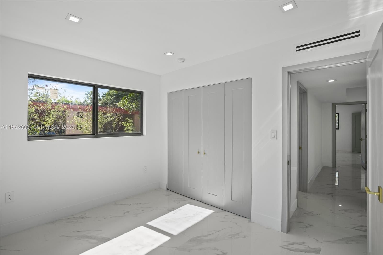 451 Sw 38Th Ter. Fort Lauderdale, FL 33312