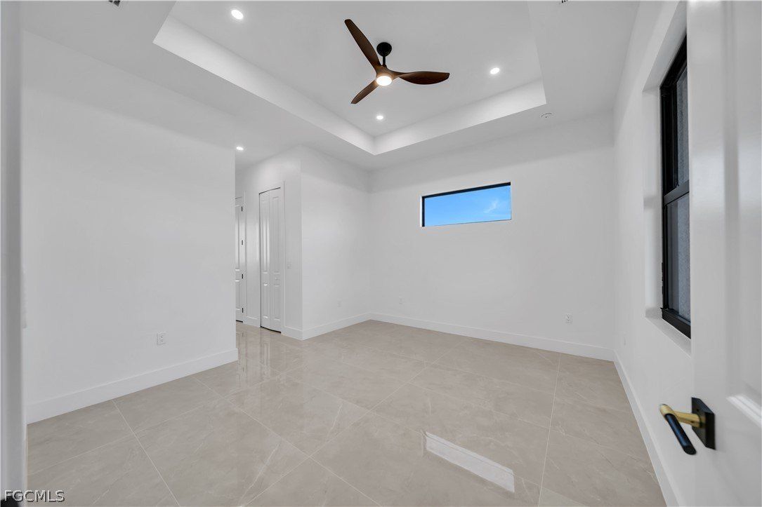 609 Ne 11Th Terrace. Cape Coral, FL 33909