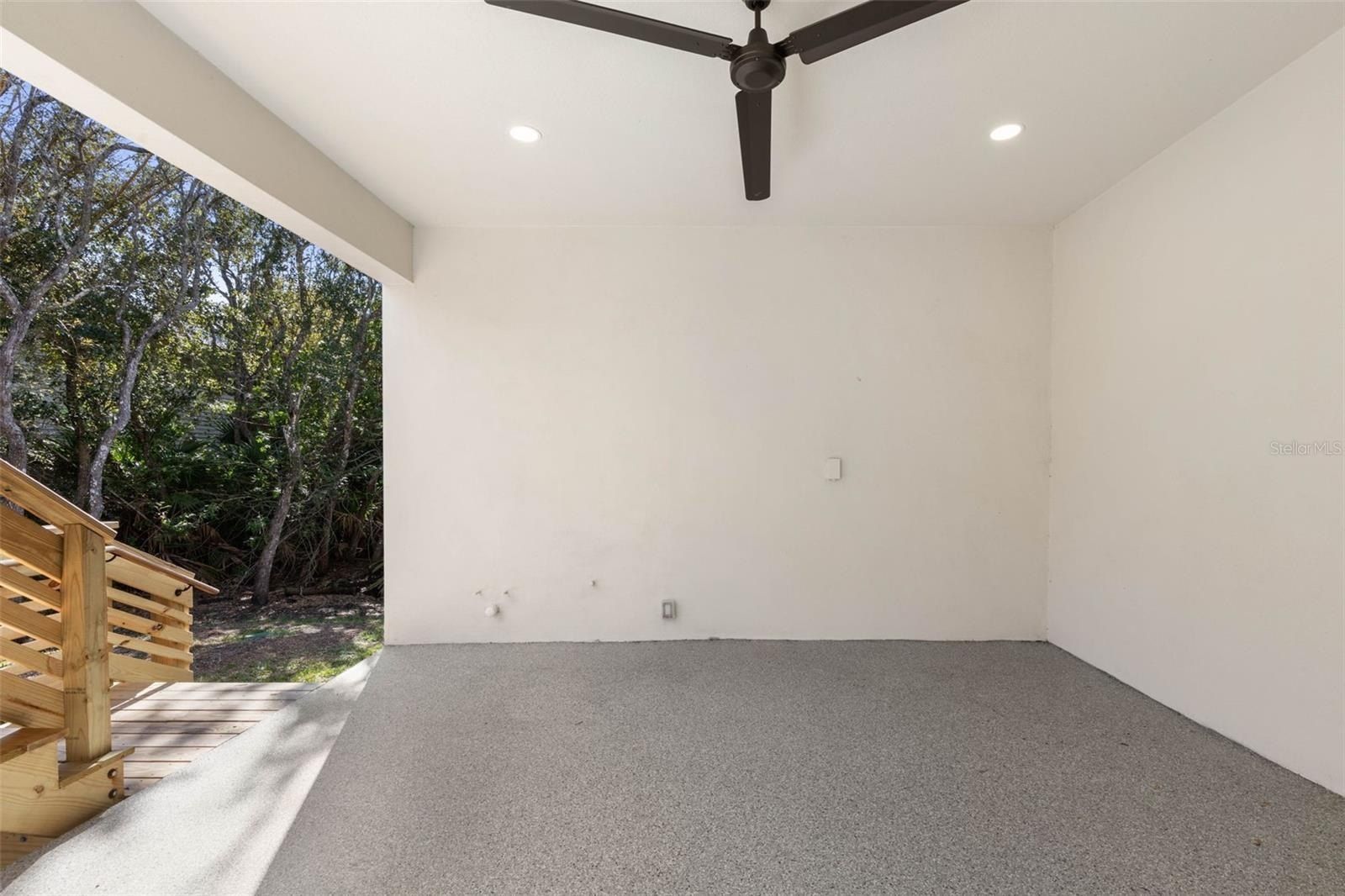 2643 Lakeshore Drive. Flagler Beach, FL 32136